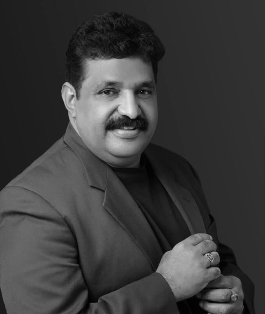 Leader Image